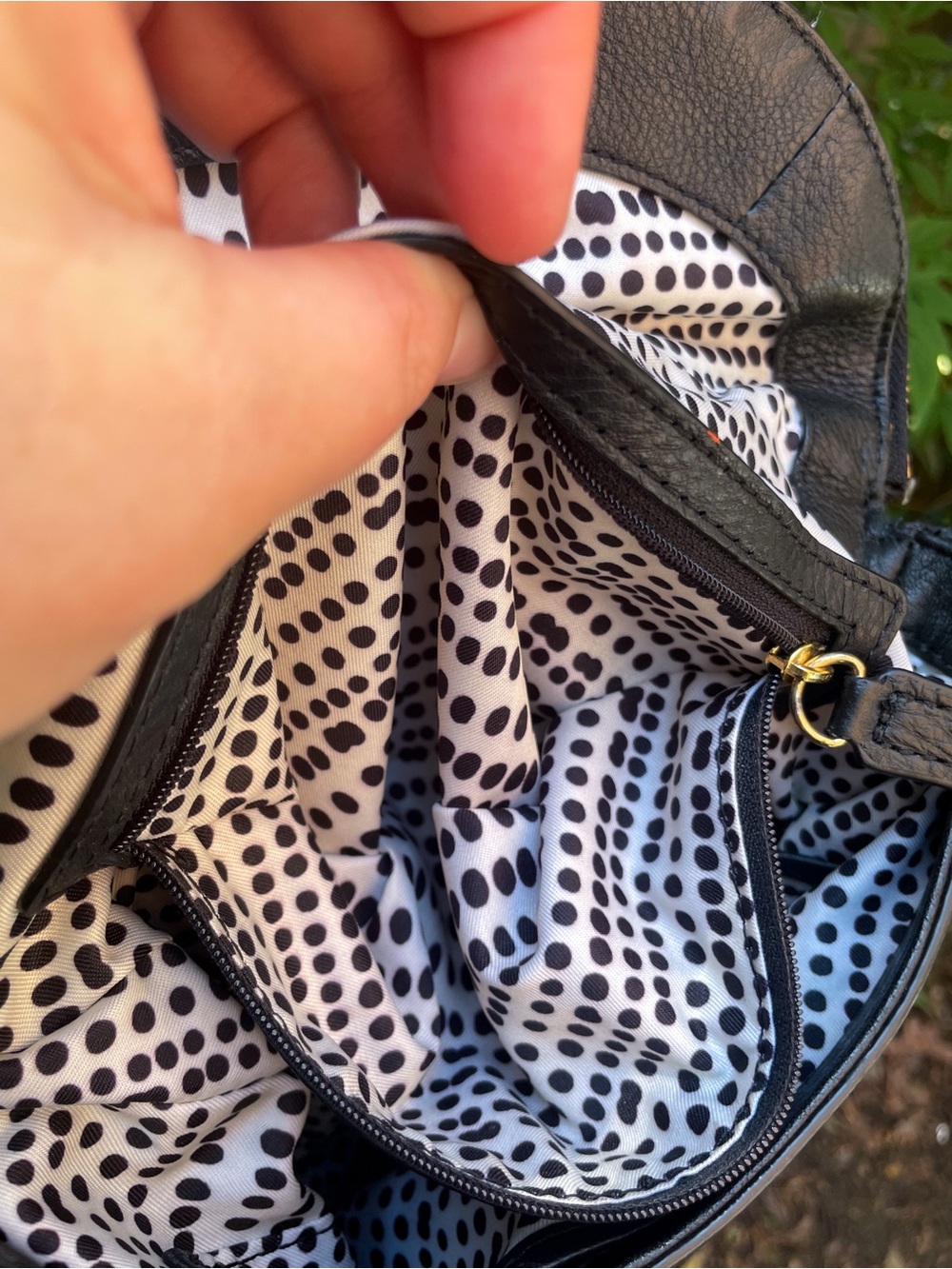 Vince Camuto Saddle Crossbody Black Leather Bag w/ Polka Dot Fabric Lining - Picture 6 of 15